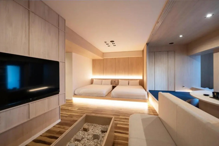 Uh Suite Namba Station