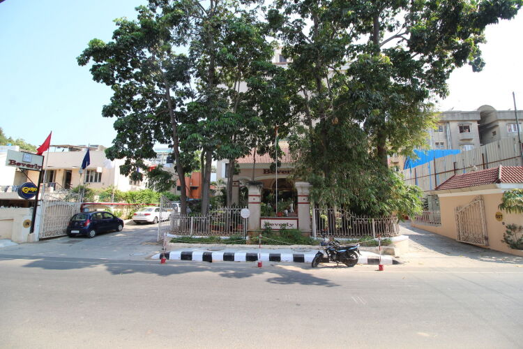 Beverly Hotel Over view