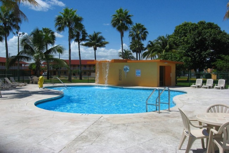 Fairway Inn photo 11