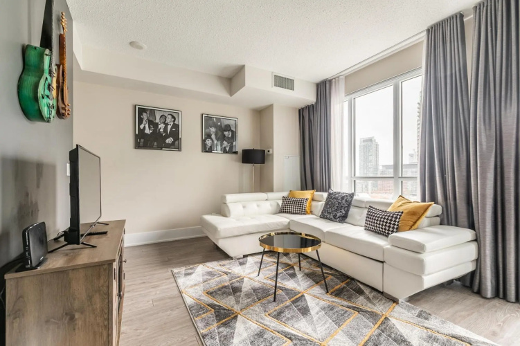 1bd Premier Condo 300front Str W