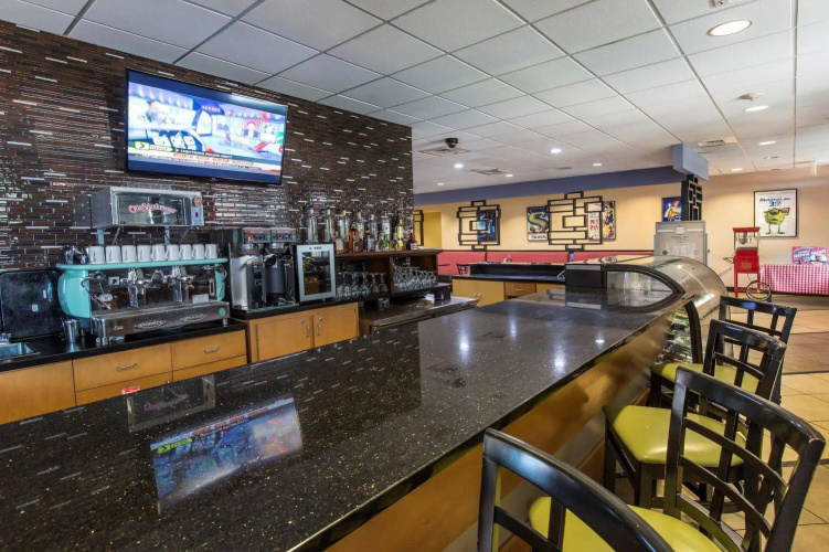 Ramada by Wyndham Hotel & Water Park photo 31
