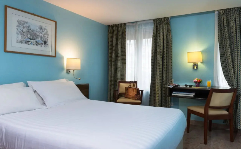 Bac St. Germain - Featured