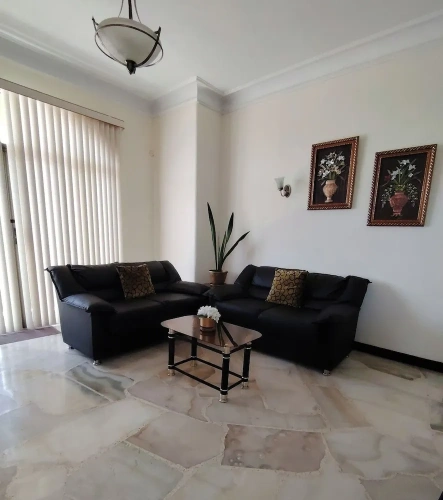 2 Bedrooms Apartment with park view