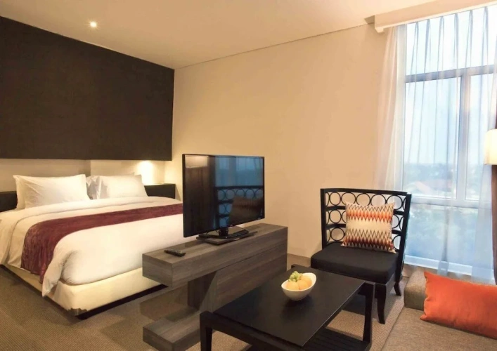 Deluxe Double room with city view
