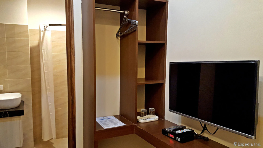 Golden Gate Suites