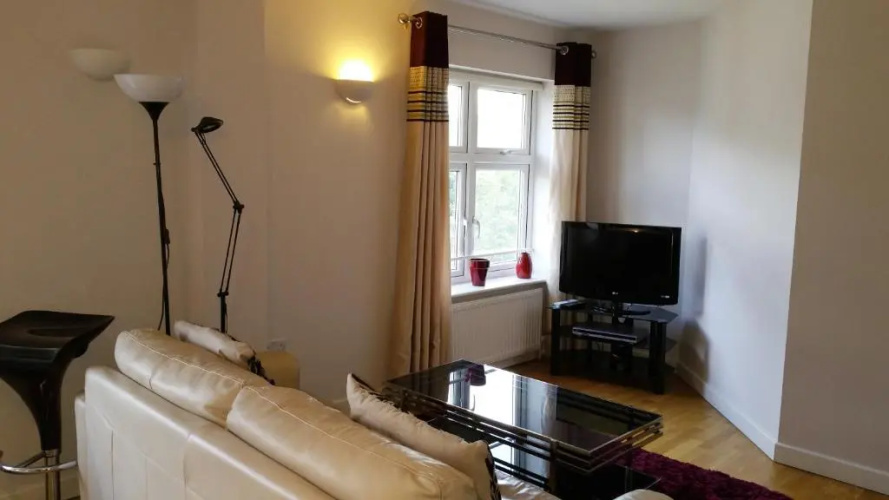 Oxford Apartment