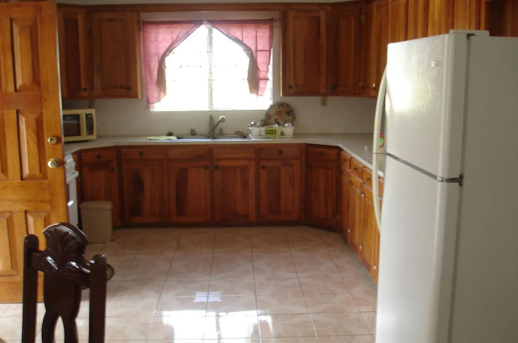 Treasure Bay Guesthouse