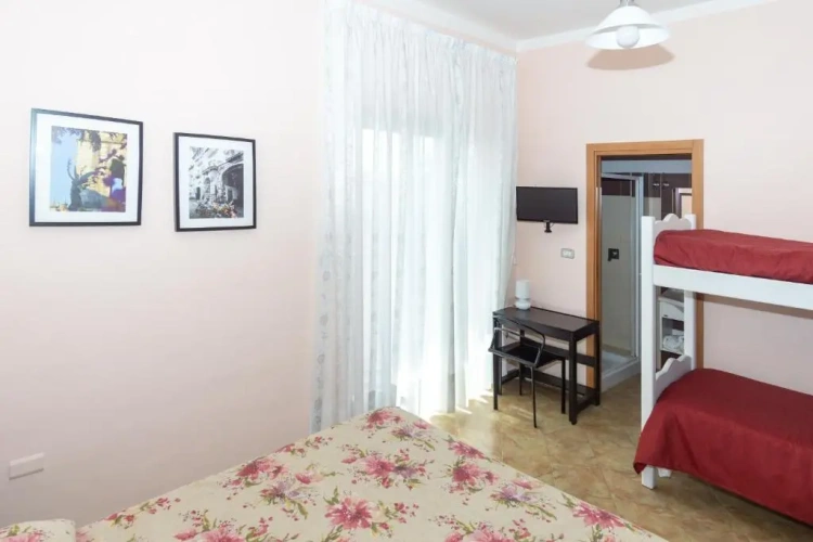Standard Quadruple room