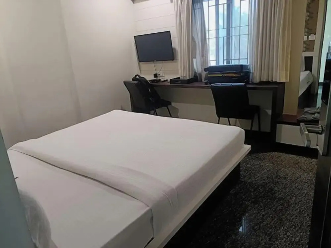 Hotel corporate suites