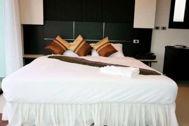 The Idol Boutique Resort & Villa (Nai Harn)