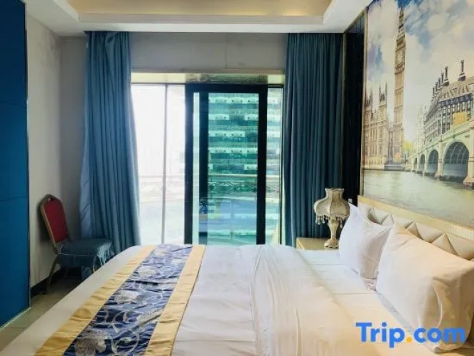 1 Bedroom Business Suite