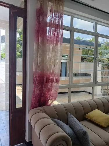 Rofty Vacation Home Utawala