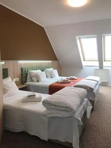 Klvria-Rcz Hotel