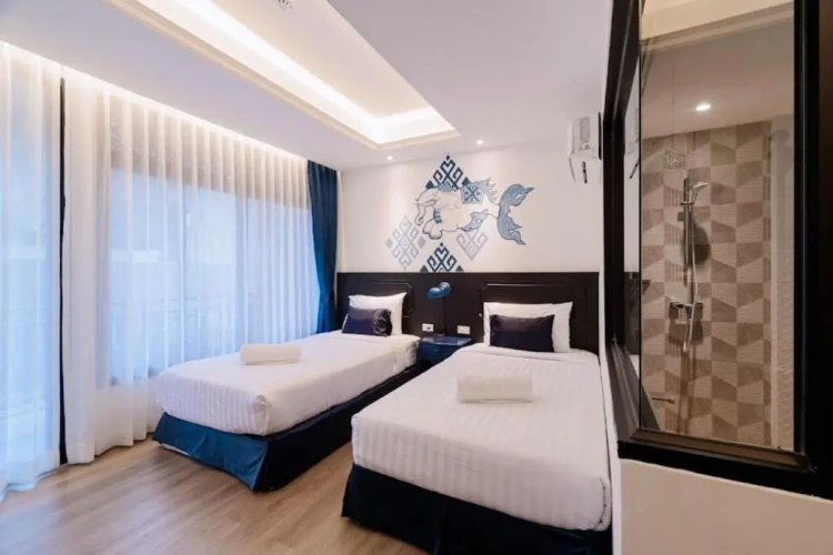 Standard Twin room