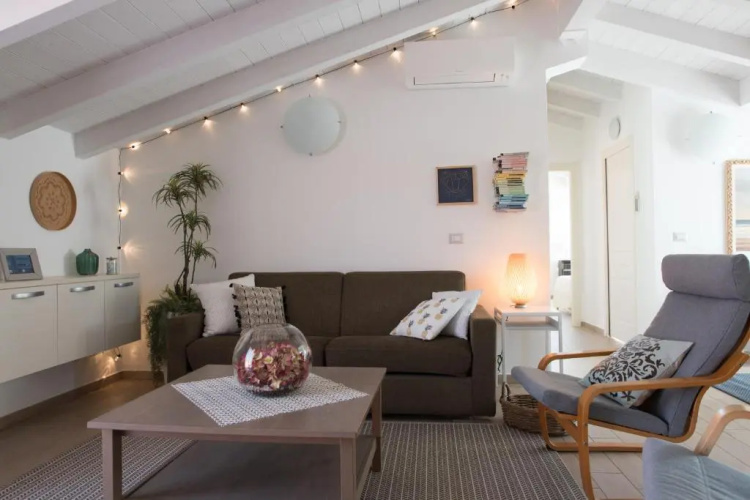 Dante 8 Apartments