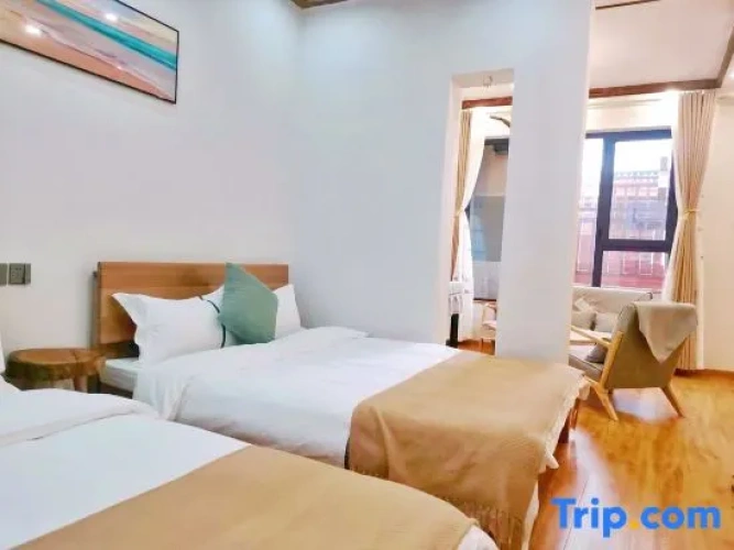 5 Bedrooms Suite