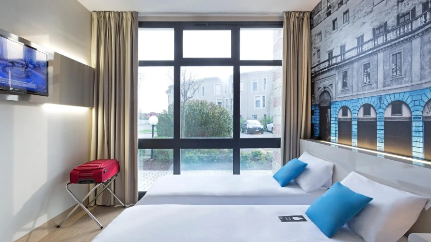 Standard Twin room