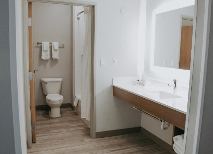2 Bedrooms Double Suite
