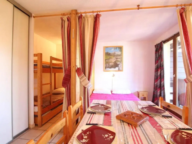 Appartement Briançon, 1 pièce, 4 personnes - FR-1-330C-40