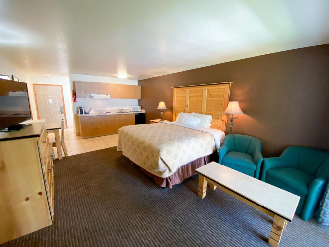 Sisters Inn And Suites