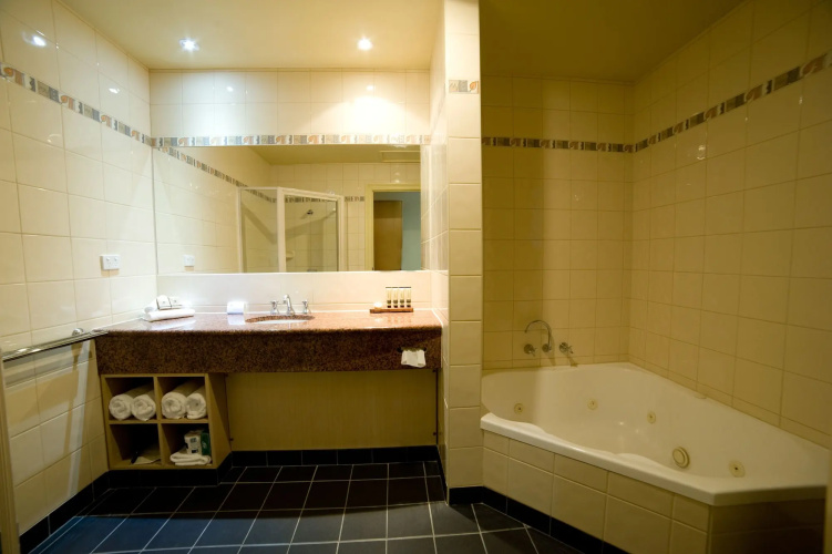 Strahan Village photo 11