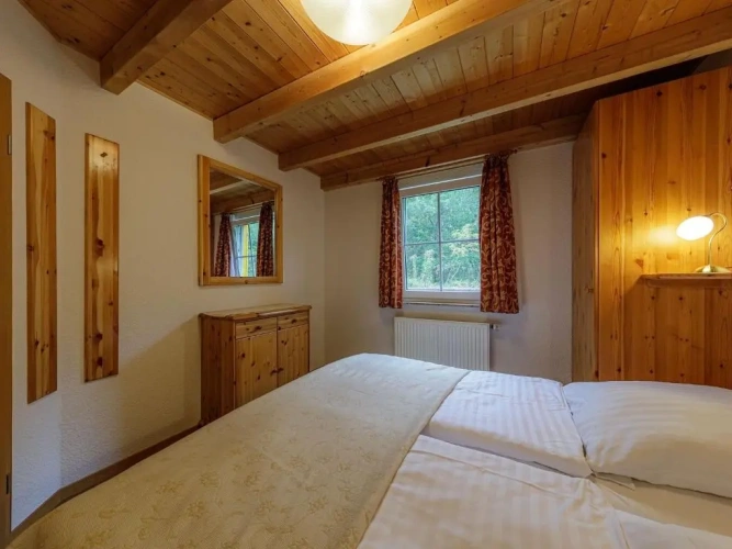 2 Bedrooms Cottage