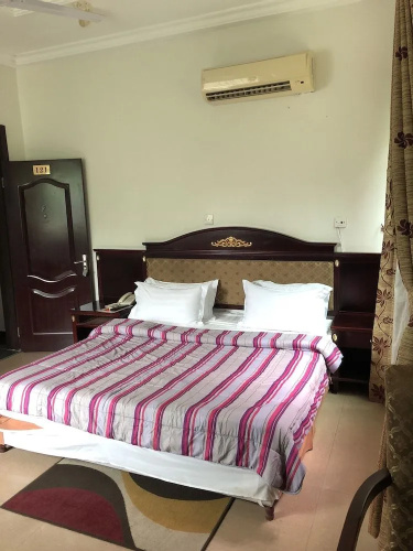 Smayak Hotel