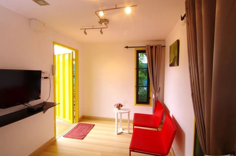 The Eight Guest House
