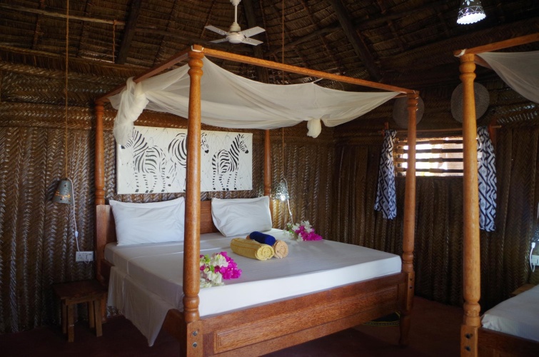 2 Bedrooms Quadruple Bungalow