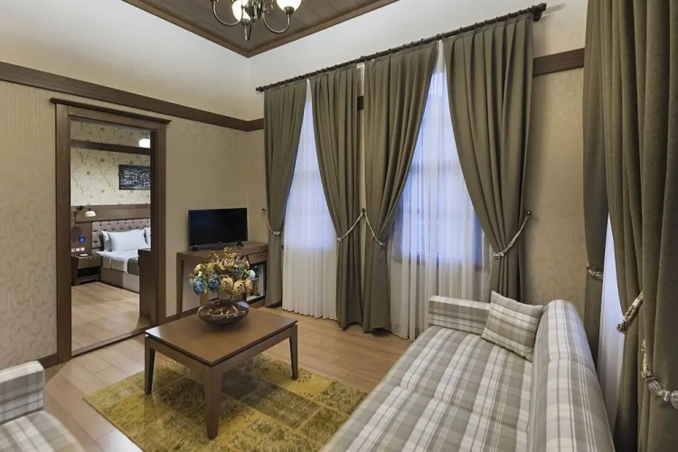 Deluxe Suite