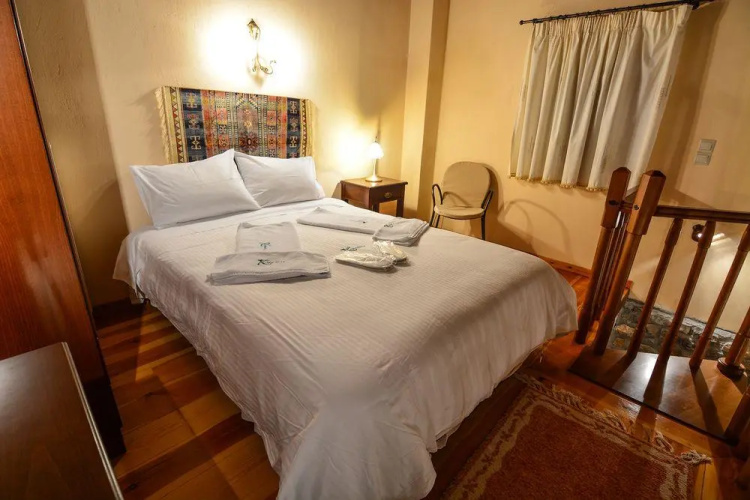 Karyatis Resort