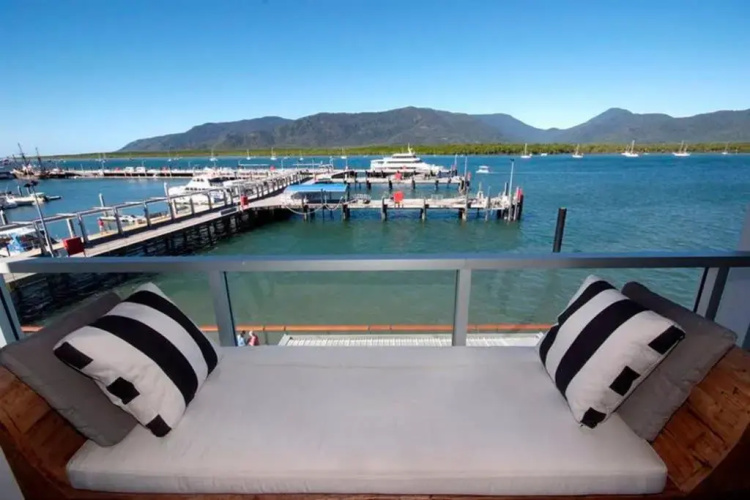 301 Harbour View