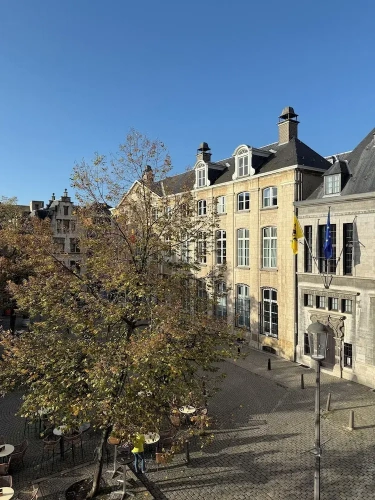 Deluxe Double room with city view