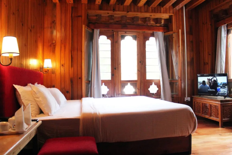 Pinewood Experiential stay and Hideouts