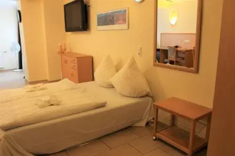 Hotel America