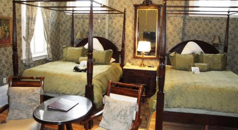 Waverley Inn