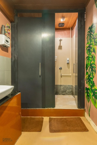 Forrest Hostels