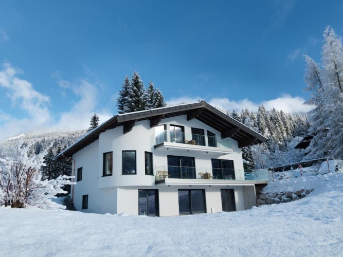 3 Bedrooms Apartment with balcony