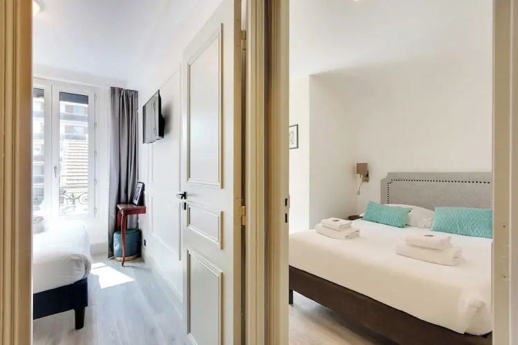 Modern Apartment With Balcony - 2br/6p- Roquette