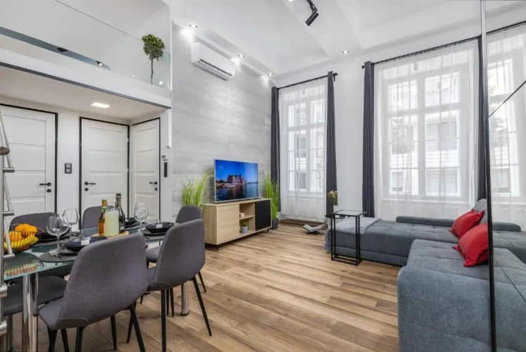 2 Bedrooms Apartment