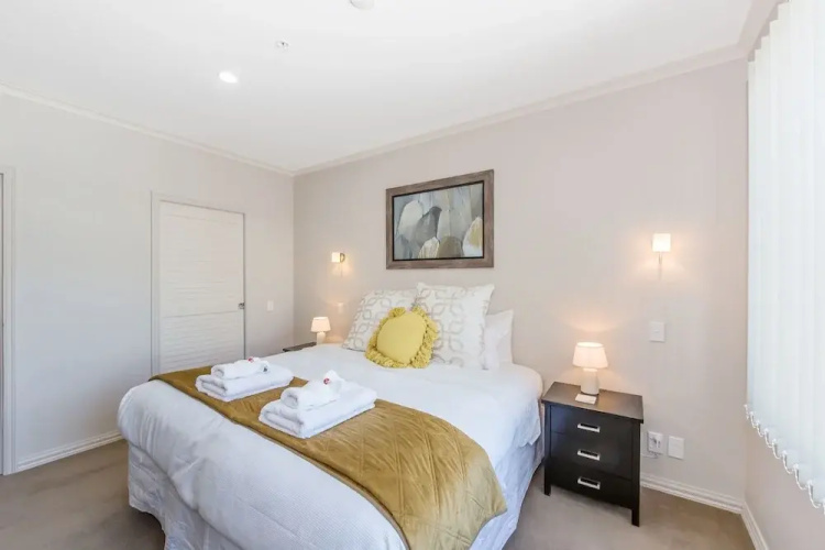 Luxury 3BR Waterfront Penthouse