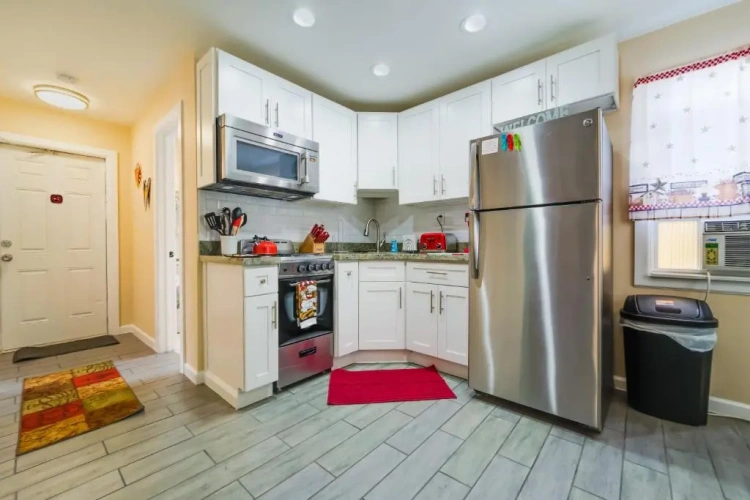 2 Bedrooms Apartment