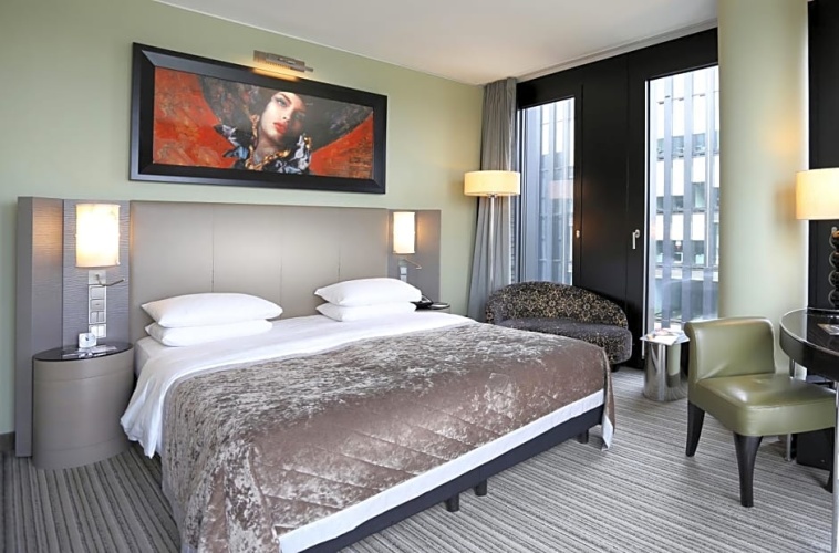 Double room with harbour view