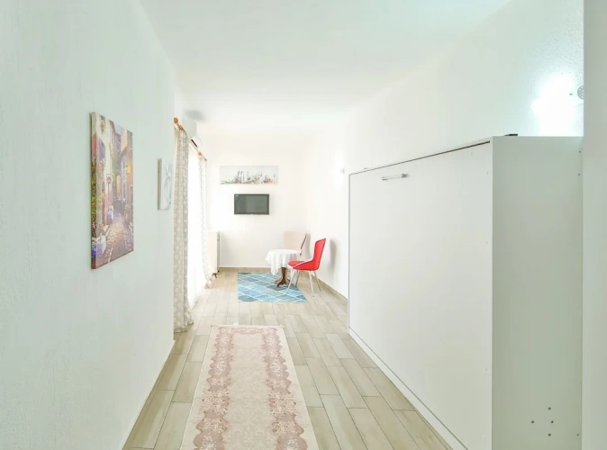 1 Bedroom Economy Suite