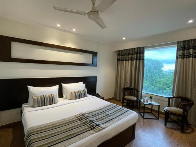 Royale Sarovar Portico Agra
