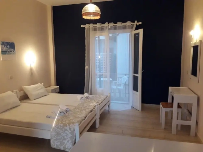 Standard Twin room with garden view
