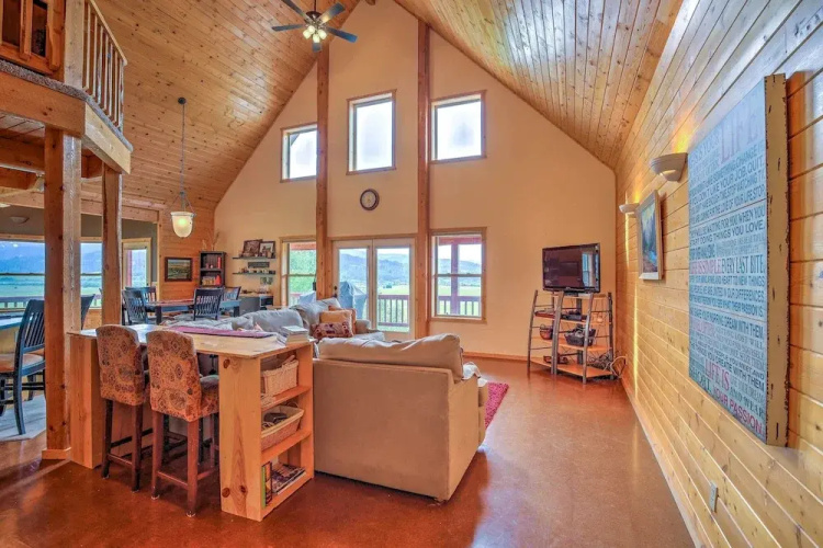 Luxe Alpine Cabin w/ Wraparound Deck & Mtn Views!