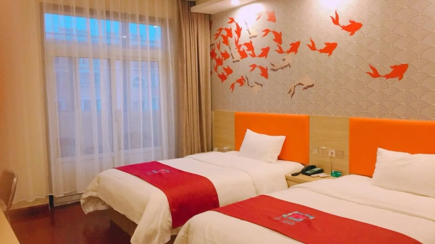 Standard Twin room with city view
