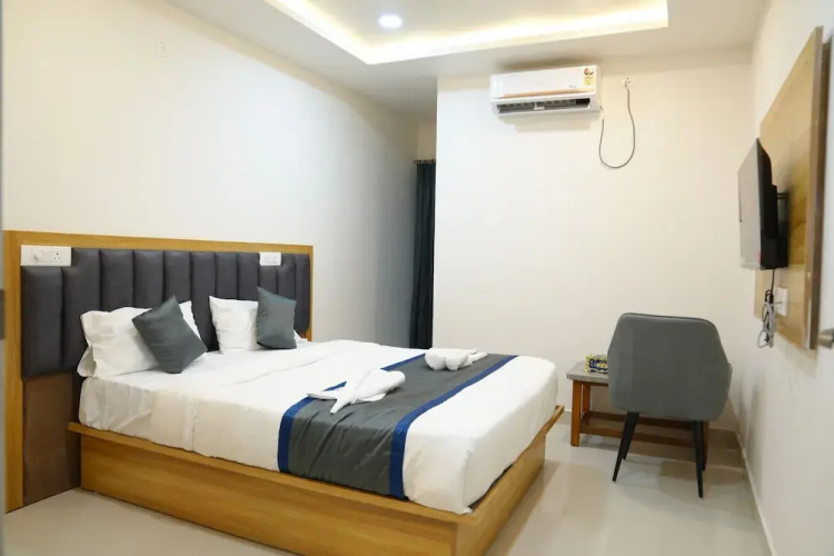 Hotel Vamshi Elite