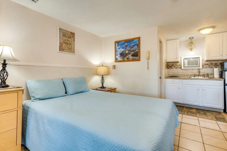 'beachfront 15' Condo on Old Orchard Beach